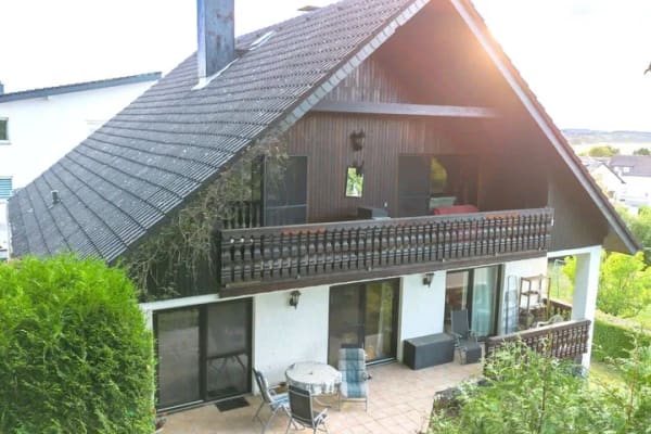 Immobilie in Usingen - Top gelegenes Mehrfamilienhaus mit 3 Wohneinheiten - Bild 1