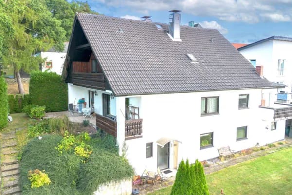 Immobilie in Usingen - Top gelegenes Mehrfamilienhaus mit 3 Wohneinheiten - Bild 2