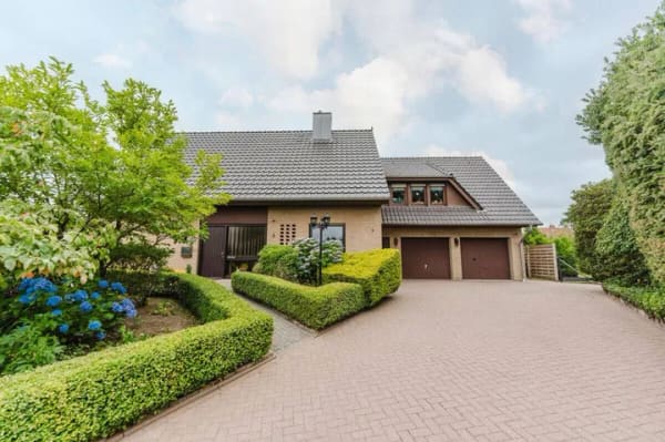 Immobilie in Neuenhaus - Großzügiges Einfamilienhaus mit viel Raum für die ganze Familie - Bild 0