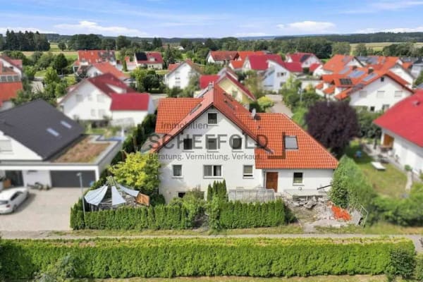 Immobilie in Laupheim - Raumwunder! Einfamilienhaus mit Einliegerwohnung in beliebter Wohnlage - Bild 2