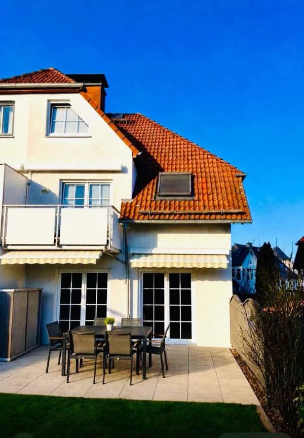 Immobilie in Geisenheim - *Johannisberg* Leben in Weinbergen, Charmantes Einfamilienhaus in ruhiger und begehrter Lage! - Bild 1
