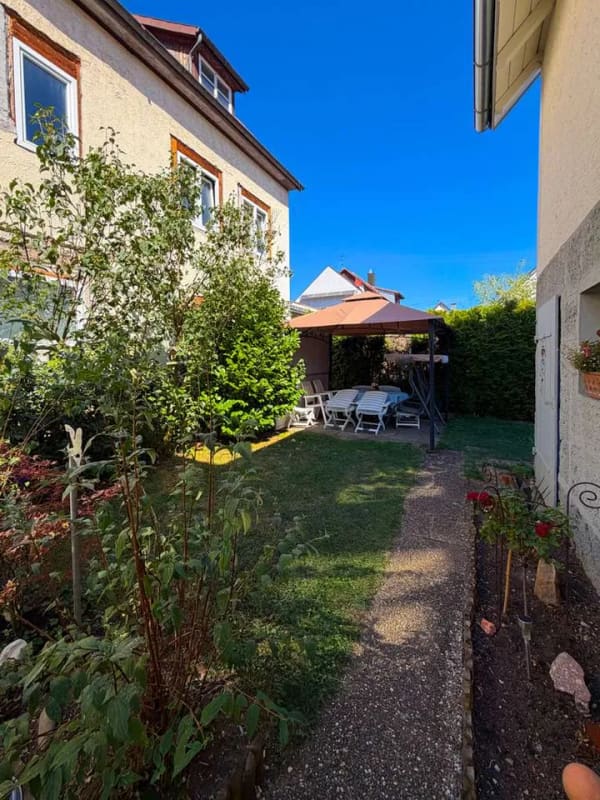 Immobilie in Metzingen - Gelegenheit im Ortskern : Altbau mit Scheune und Hof – Substanz mit Potential und kurzen Wegen - Bild 3