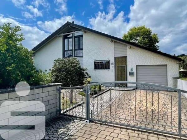 Immobilie in Berkheim - Top-Gepflegtes Einfamilienhaus - Bild 0