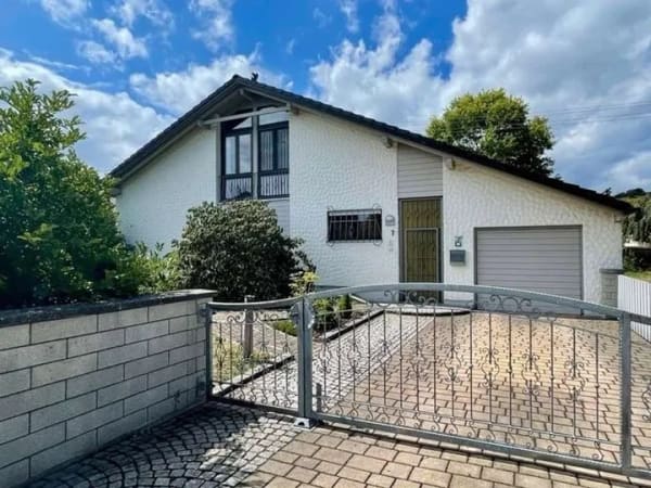 Immobilie in Berkheim - Top-Gepflegtes Einfamilienhaus - Bild 1