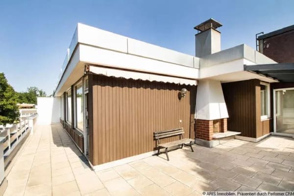 Immobilie in Gräfelfing - Rarität mit Potenzial: Renovierungsbedürftige 4-Zi.-Dachterrassenwhg. mit Parkblick in Gräfelfing - Bild 1