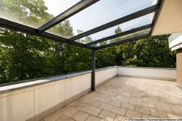 Immobilie in Gräfelfing - Rarität mit Potenzial: Renovierungsbedürftige 4-Zi.-Dachterrassenwhg. mit Parkblick in Gräfelfing - Bild 3