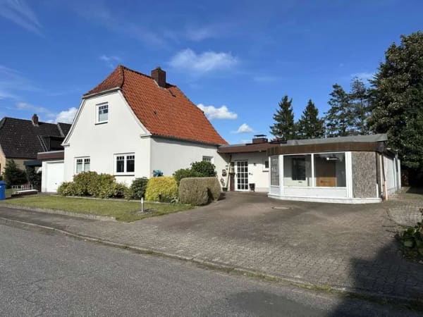 Immobilie in Neumünster - ..das besondere  Zuhause…Wohnen, Arbeiten und Relaxen auf einem Grundstück - Bild 1