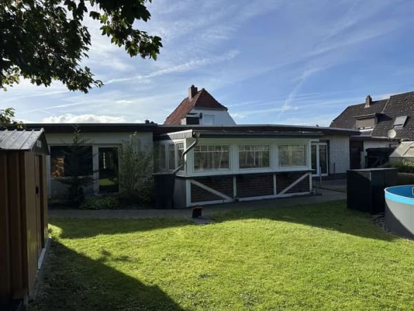 Immobilie in Neumünster - ..das besondere  Zuhause…Wohnen, Arbeiten und Relaxen auf einem Grundstück - Bild 2