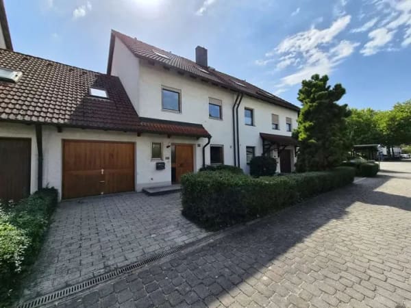 Immobilie in Neufahrn bei Freising - Renovierungsbedürftige Doppelhaushälfte im Neufahrner Süden - Bild 0