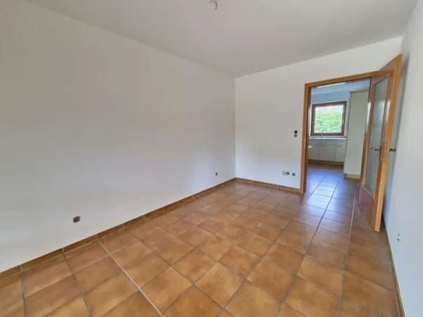 Immobilie in Neufahrn bei Freising - Renovierungsbedürftige Doppelhaushälfte im Neufahrner Süden - Bild 2