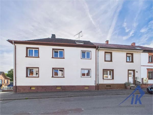 Immobilie in Hauptstuhl - IK | Hauptstuhl: Interessantes EFH mit Potenzial zur Umnutzung in ein ZFH– direkt am Bahnhof - Bild 1