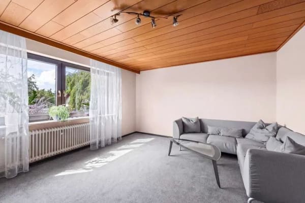 Immobilie in Veitsbronn - Viel Raum. Viele Möglichkeiten | Einfamilienhaus mit großem Garten in schöner Lage von Veitsbronn - Bild 3