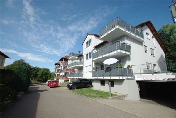 Immobilie in Oberriexingen - Stilvolle 4-Zi.Whg. mit Traumausblick in gehobener Lage von Oberriexingen - Bild 1