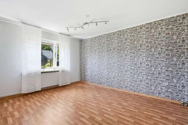 Immobilie in Westoverledingen - Viel Platz, viele Möglichkeiten – Wohnhaus mit zusätzlicher Einheit auf 2.578 m² Grundstück - Bild 4