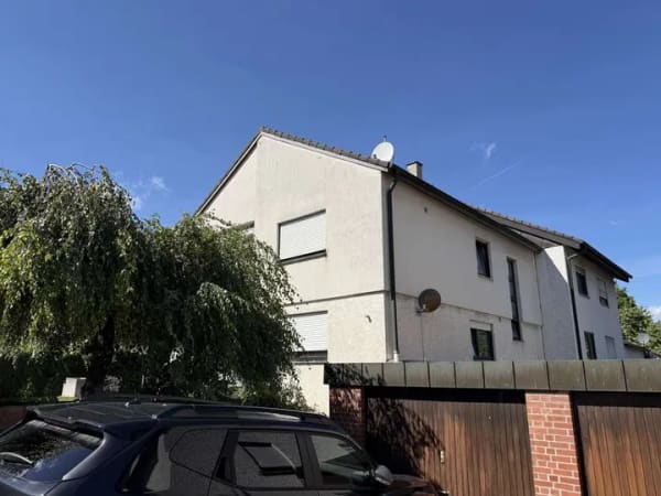 Immobilie in Schwaikheim - Große Doppelhaushälfte in absoluter ruhiger Lage von Schwaikheim - Bild 1