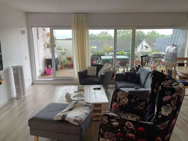 Immobilie in Hückeswagen - Provisionsfrei! Modernisiertes Raumwunder mit Ferienwohnung, 3 Balkonen & Garage in Hückeswagen - Bild 0