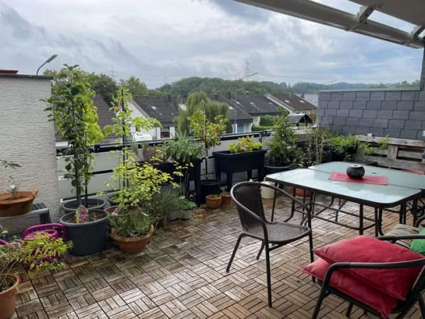 Immobilie in Hückeswagen - Provisionsfrei! Modernisiertes Raumwunder mit Ferienwohnung, 3 Balkonen & Garage in Hückeswagen - Bild 1