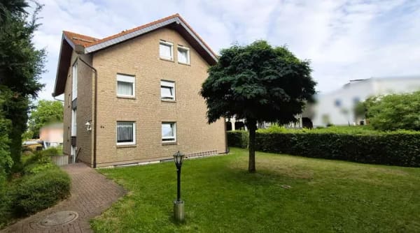 Immobilie in Braunfels - Gepflegtes 3-Familienhaus in attraktiver Lage von Braunfels – voll vermietete Kapitalanlage - Bild 1
