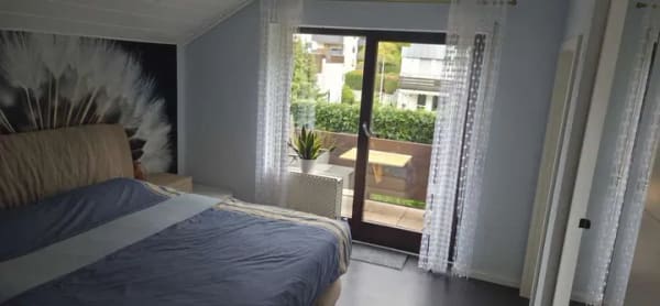 Immobilie in Bad Überkingen - Privatverkauf !Großzügige, top renovierte, helle 2,5 Zi.-Whg. mit Ebk, 2 Balkonen und 2 PKW Stellpl. - Bild 4