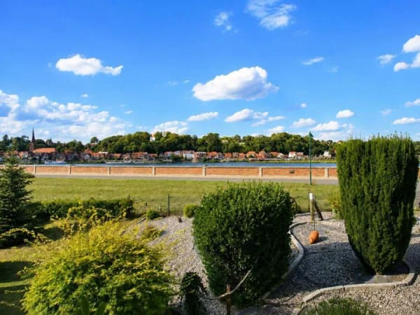 Immobilie in Hohnstorf (Elbe) - Elbblick inklusive - großzügiges Zuhause mit vielseitigen Nutzungsmöglichkeiten - Bild 2