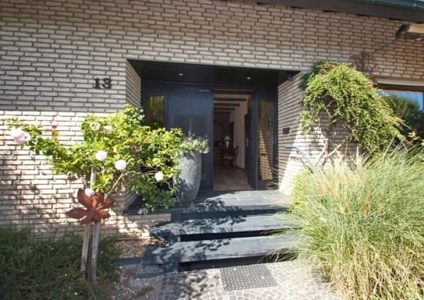 Immobilie in Salzkotten - großzügiges Einfamilienhaus mit Garage und schönem  Garten in Salzkotten Oberntudorf - Bild 3