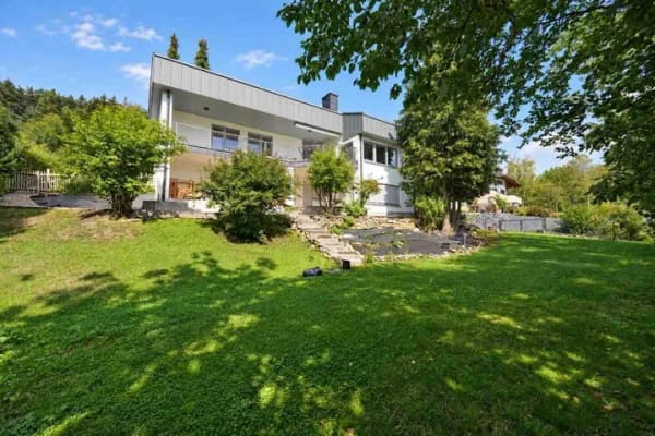 Immobilie in Weitramsdorf - Ihr Traumhaus mit schönem Garten und herrlichem Fernblick in Weitramsdorf bei Coburg - Bild 2