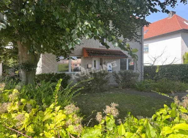 Immobilie in Vechta - Bezugsfreies Ein-/ Zweifamilienhaus in innenstadtnaher Lage - charmant, vielseitig und voller Möglichkeiten! - Bild 1