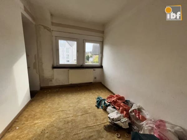 Immobilie in Aldenhoven - +++ IBF Immo +++ Freist. EFH mit Stellplatz und Garten mit viel Potential für Handwerker! - Bild 4