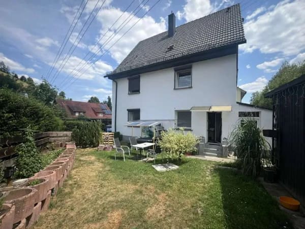 Immobilie in Epfendorf - Mehrfamilienhaus mit drei vermieteten Wohneinheiten - Bild 1