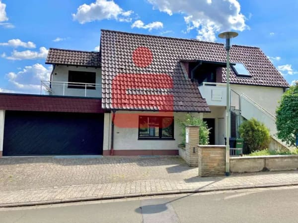 Immobilie in Weisenheim am Berg - Freistehendes Ein-/Zweifamilienhaus in erstklassiger Wohnlage von Weisenheim am Berg. - Bild 0