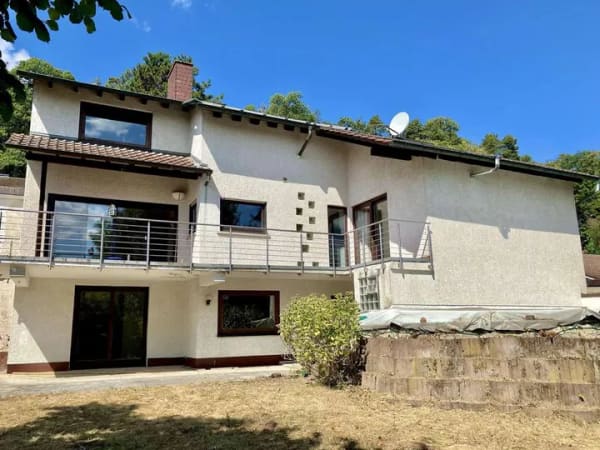 Immobilie in Weisenheim am Berg - Freistehendes Ein-/Zweifamilienhaus in erstklassiger Wohnlage von Weisenheim am Berg. - Bild 2