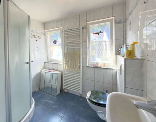 Immobilie in Neckargemünd - Familienleben mit Freiraum: Zweifamilienhaus auf weitläufigem Grundstück - Bild 4