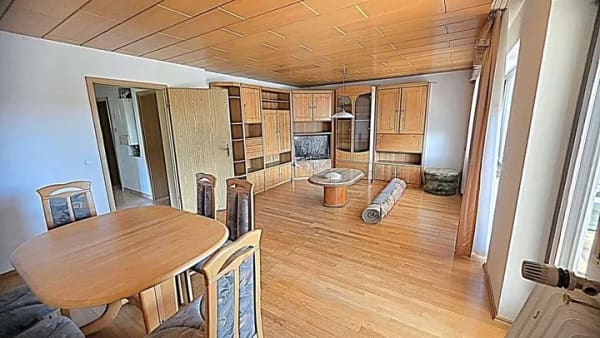 Immobilie in Waldkraiburg - Großzügige 5-Zimmer-Wohnung (wie ein eigenes Haus) - Bild 1