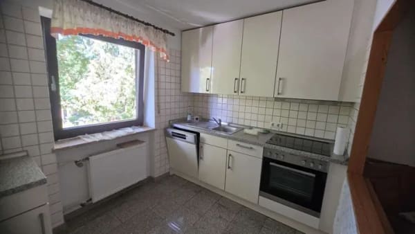 Immobilie in Waldkraiburg - Großzügige 5-Zimmer-Wohnung (wie ein eigenes Haus) - Bild 2