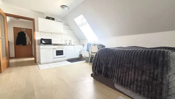 Immobilie in Vöhringen - *** 1-Zimmer-Dachgeschosswohnung im Herzen von Illerberg*** - Bild 2