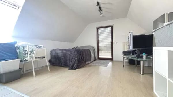 Immobilie in Vöhringen - *** 1-Zimmer-Dachgeschosswohnung im Herzen von Illerberg*** - Bild 3