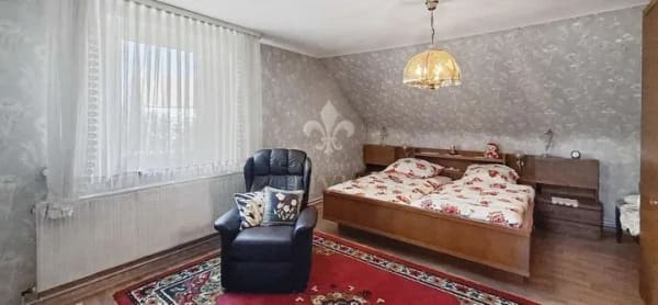 Immobilie in Kleinblittersdorf - Großzügiges Wohnhaus mit beeindruckendem Platzangebot und vielseitigen Nutzungsmöglichkeiten - Bild 3