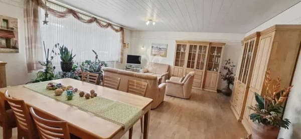 Immobilie in Kleinblittersdorf - Großzügiges Wohnhaus mit beeindruckendem Platzangebot und vielseitigen Nutzungsmöglichkeiten - Bild 4