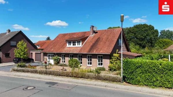 Immobilie in Bad Bentheim - Großzügiges Einfamilienhaus mit viel Platz und großem Grundstück in Bad Bentheim - Bild 0