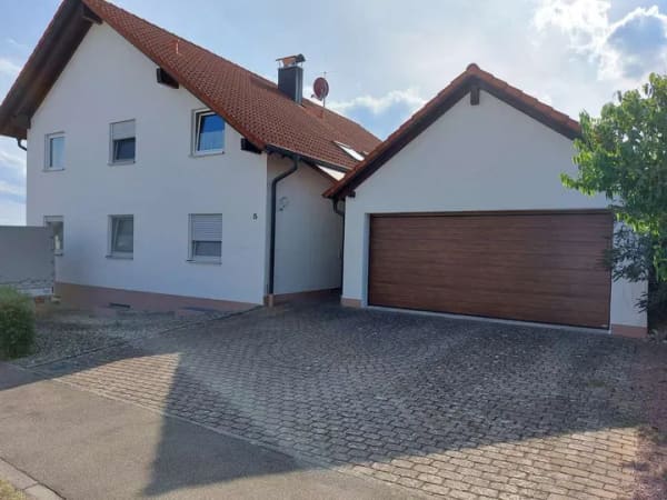 Immobilie in Asselfingen - Großzügiges Zweifamilienhaus in Asselfingen mit 245 m² Wohnfläche - Bild 1