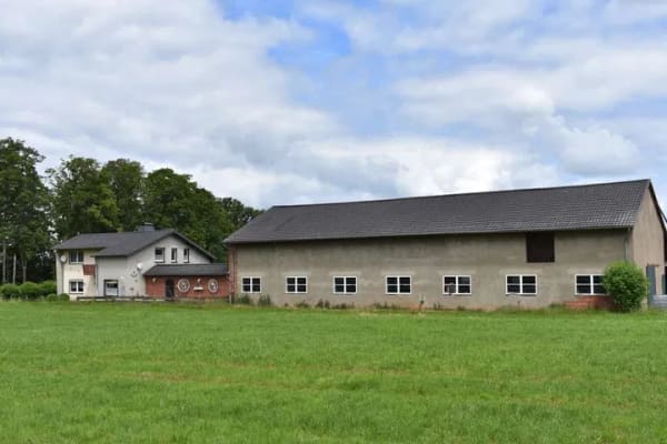 Immobilie in Bilshausen - Großzügige Hofstelle mit massiver großer Scheune & 1,3ha Grünland - Bild 0
