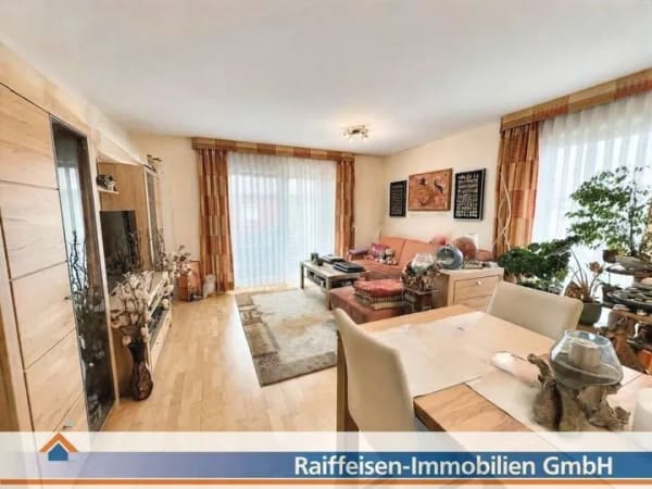 Immobilie in Tegernheim - Attraktive 3-Zimmerwohnung mit Balkon in Tegernheim (inkl. Garage und Carport) - Bild 2