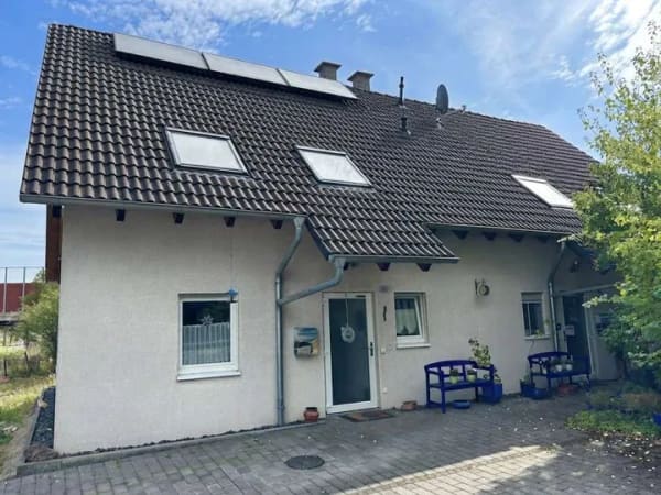Immobilie in Swisttal - Attraktives Doppelhaus mit zwei Wohneinheiten und großem Garten in Swisttal-Miel - Bild 0
