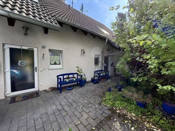 Immobilie in Swisttal - Attraktives Doppelhaus mit zwei Wohneinheiten und großem Garten in Swisttal-Miel - Bild 4