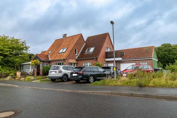 Immobilie in Kronsgaard - Großzügiges Einfamilienhaus mit Einliegerwohnung und vielseitigen Nutzungsmöglichkeiten in Feldrandl - Bild 0