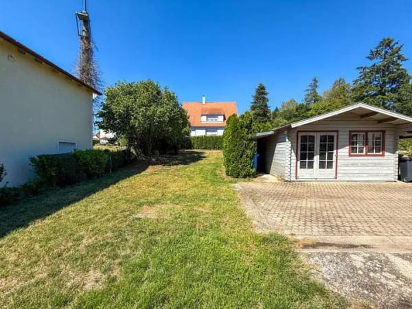 Immobilie in Fremdingen - DHH auf großem Grundstück mit Terrasse, Balkon und Dachterrasse - viel Stauraum und Doppelgarage - Bild 3