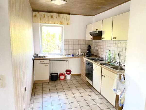 Immobilie in Fuldatal - ++ MASSIVES HAUS IN ZENTRALER LAGE ++ VIELE MÖGLICHKEITEN! ++ - Bild 2