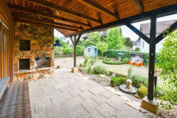 Immobilie in Mundelsheim - ImmoBillia: Ein Haus mit Charakter. Ein Grundstück mit Möglichkeiten. - Bild 2