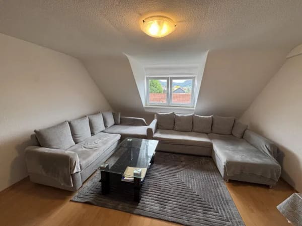 Immobilie in Mögglingen - 3-Zimmer DG-Wohnung inklusive Stellplatz & EBK - provisionsfrei - Bild 1