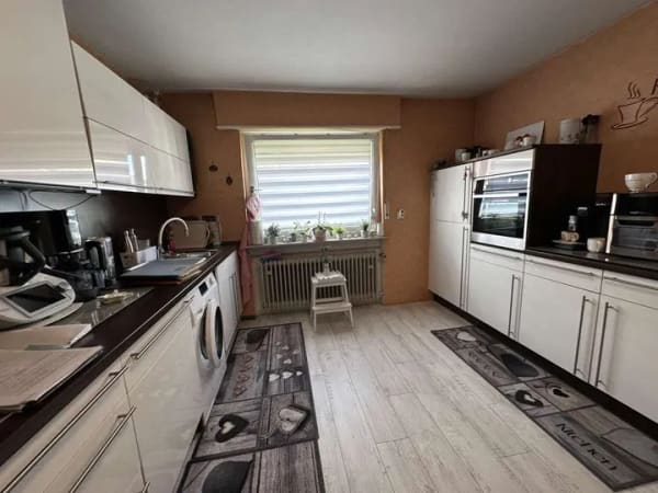 Immobilie in Lampertheim - Teilrenoviertes Dreifamilienhaus in ruhiger Lage von Hüttenfeld - Bild 3